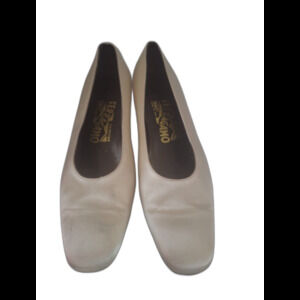 Champagne Salvatore Ferragamo Size 7.5 B Satin Covered, Rhinestone Heel Shoes